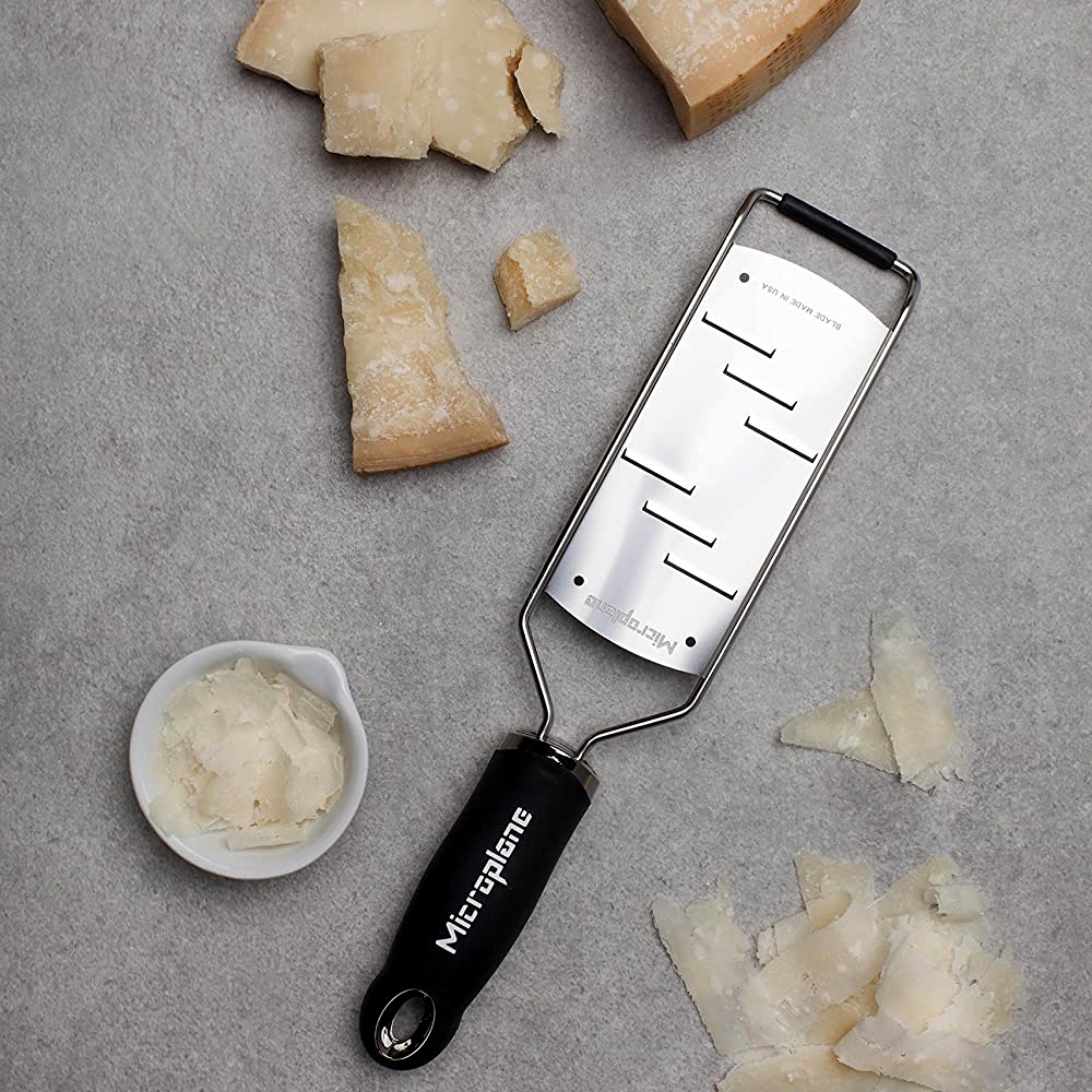 Microplane - Große Raspel - Schwarz - Gourmet Serie Microplane - Große Raspel - Schwarz - Gourmet Serie