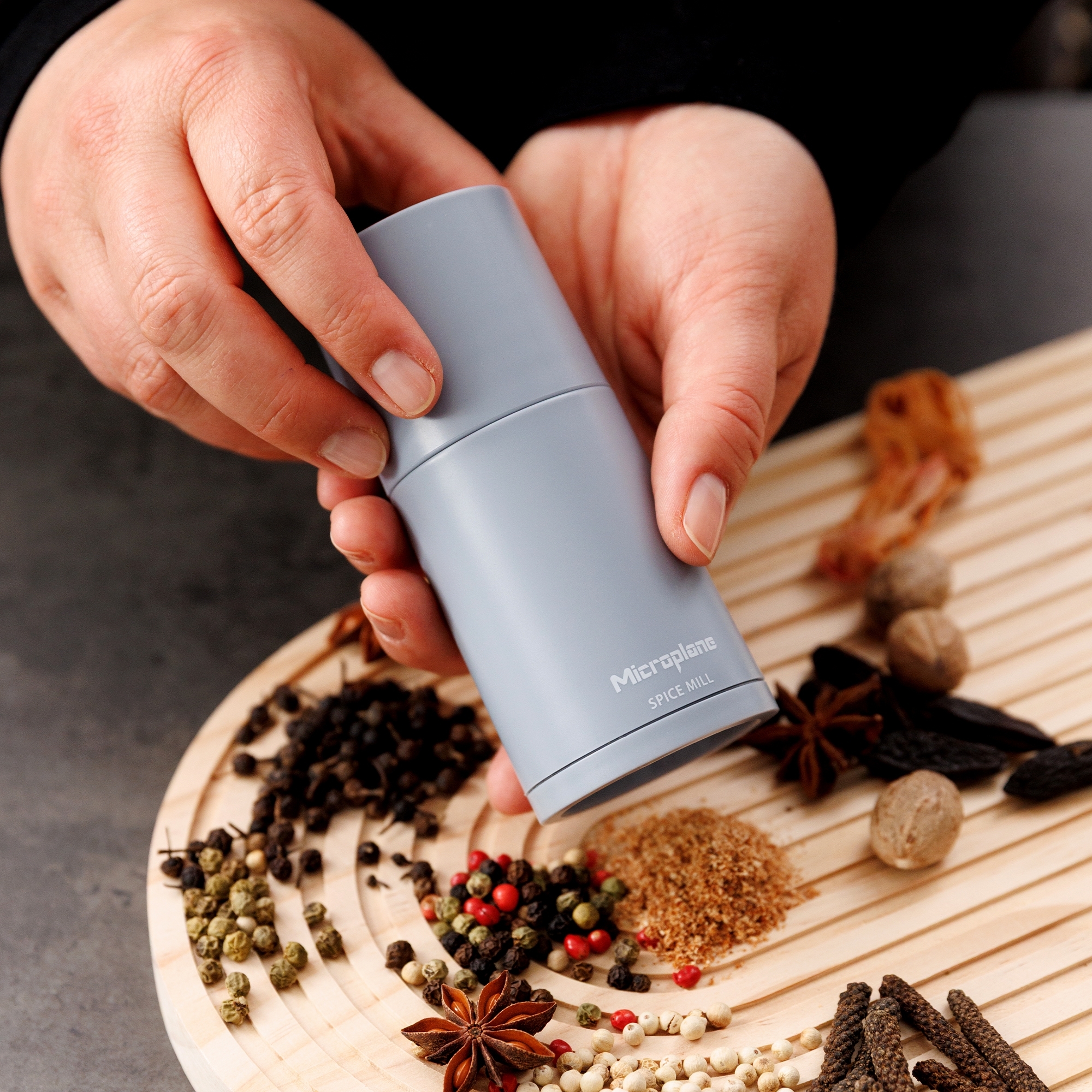 Microplane - Nutmeg mill 2in1 - Sky Blue Microplane - Nutmeg mill 2in1 - Sky Blue