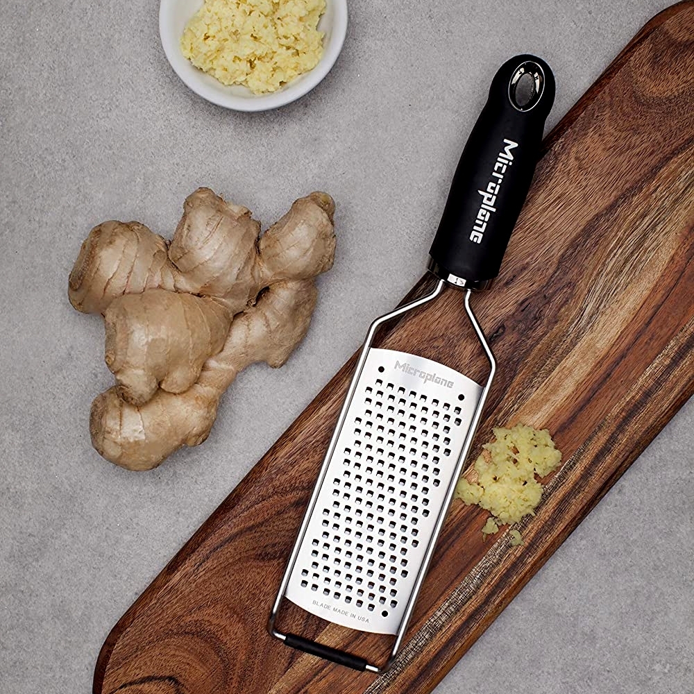 Microplane - Coarse Grater - Black - Gourmet Series Microplane - Coarse Grater - Black - Gourmet Series