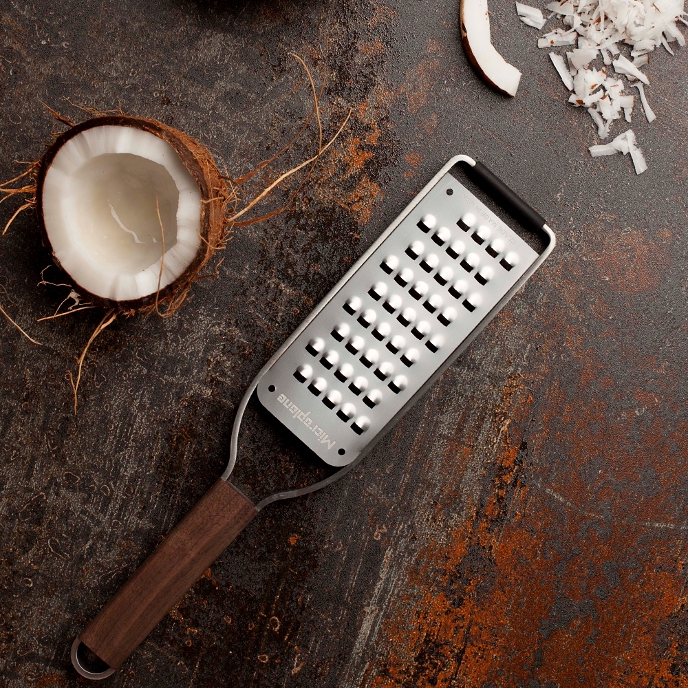 Microplane - Extra Coarse Grater - Master Series Microplane - Extra Coarse Grater - Master Series