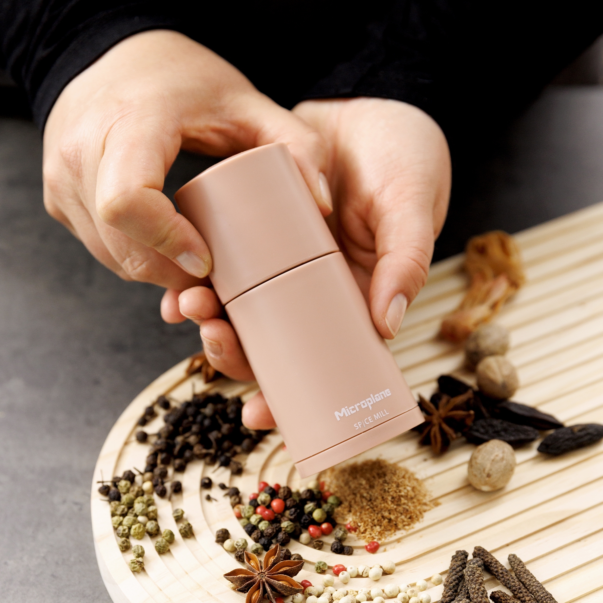 Microplane - Nutmeg mill 2in1 - Dusty Rose Microplane - Nutmeg mill 2in1 - Dusty Rose