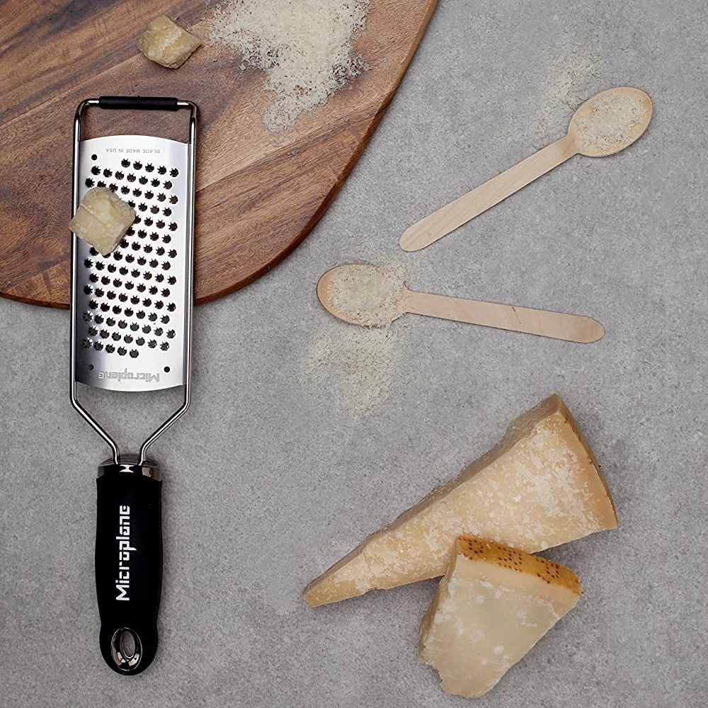Microplane - Star Grater - Black - Gourmet Series Microplane - Star Grater - Black - Gourmet Series